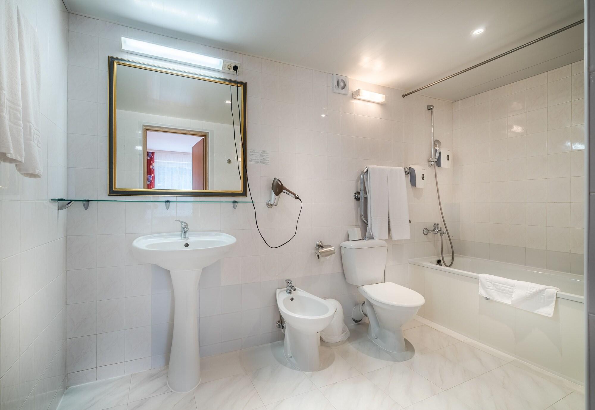 Hotel Karolina Park 3*