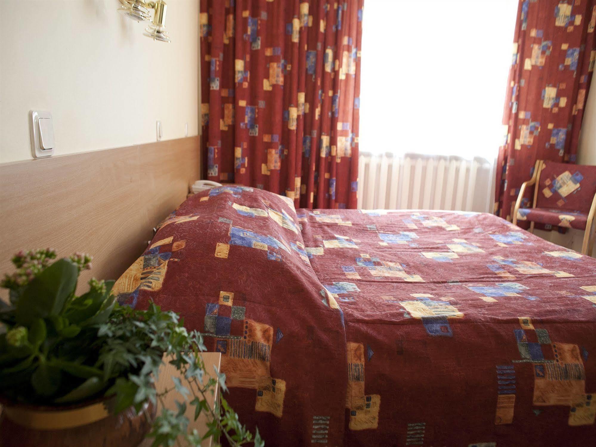 Karolina Park Hotel 3*