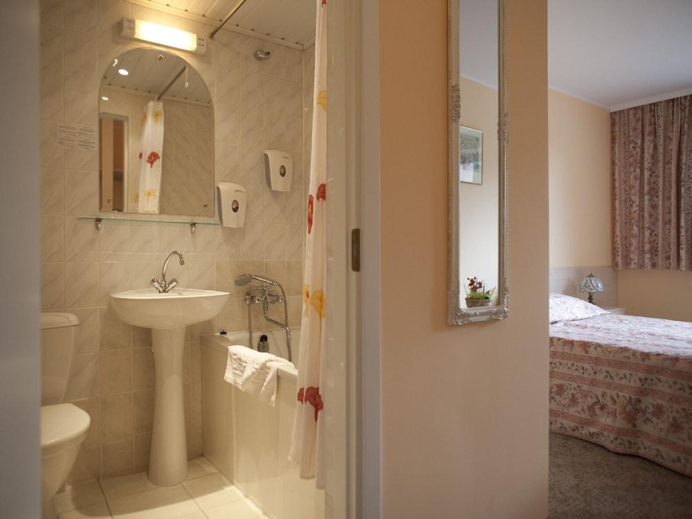 Viešbutis Karolina Park 3*
